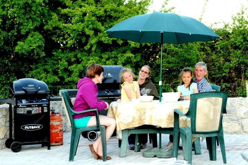 Bunratty Arms B&B المظهر الخارجي الصورة